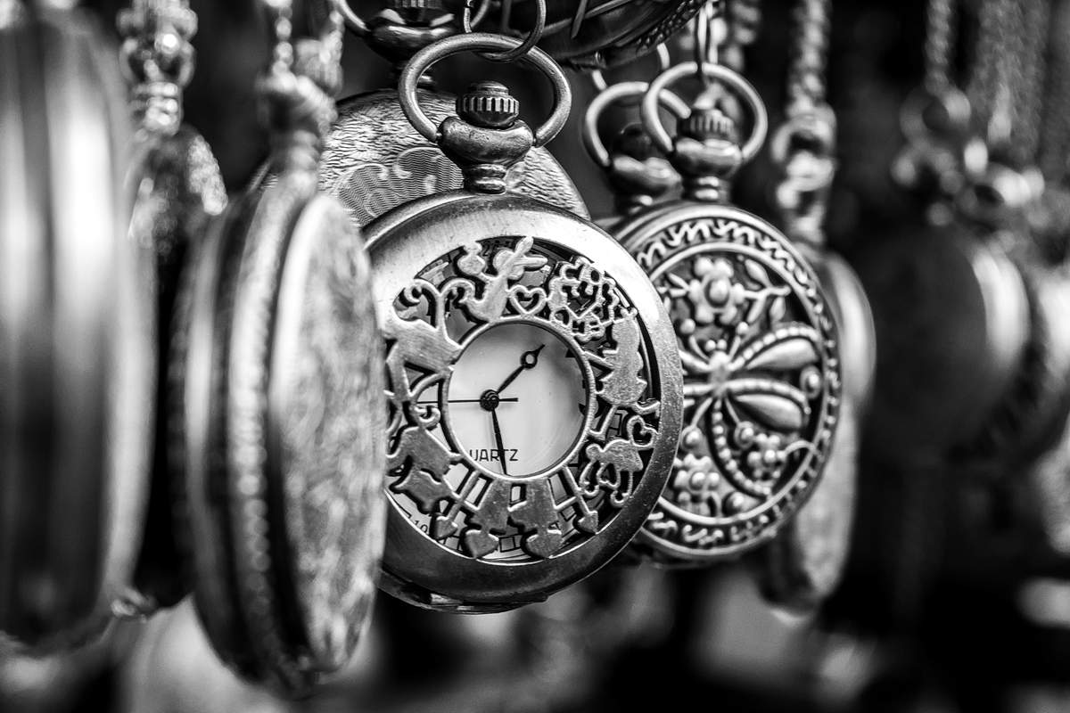 Hegel Optimized Clock